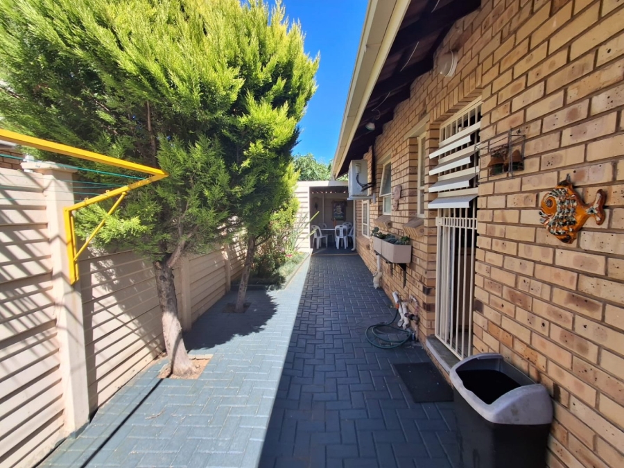 2 Bedroom Property for Sale in Fleurdal Free State